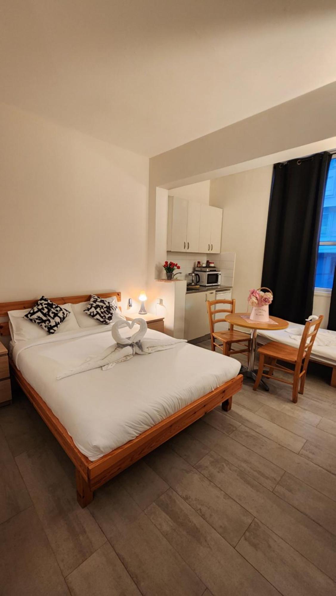David Hameleh House Aparthotel Netanya Phòng bức ảnh