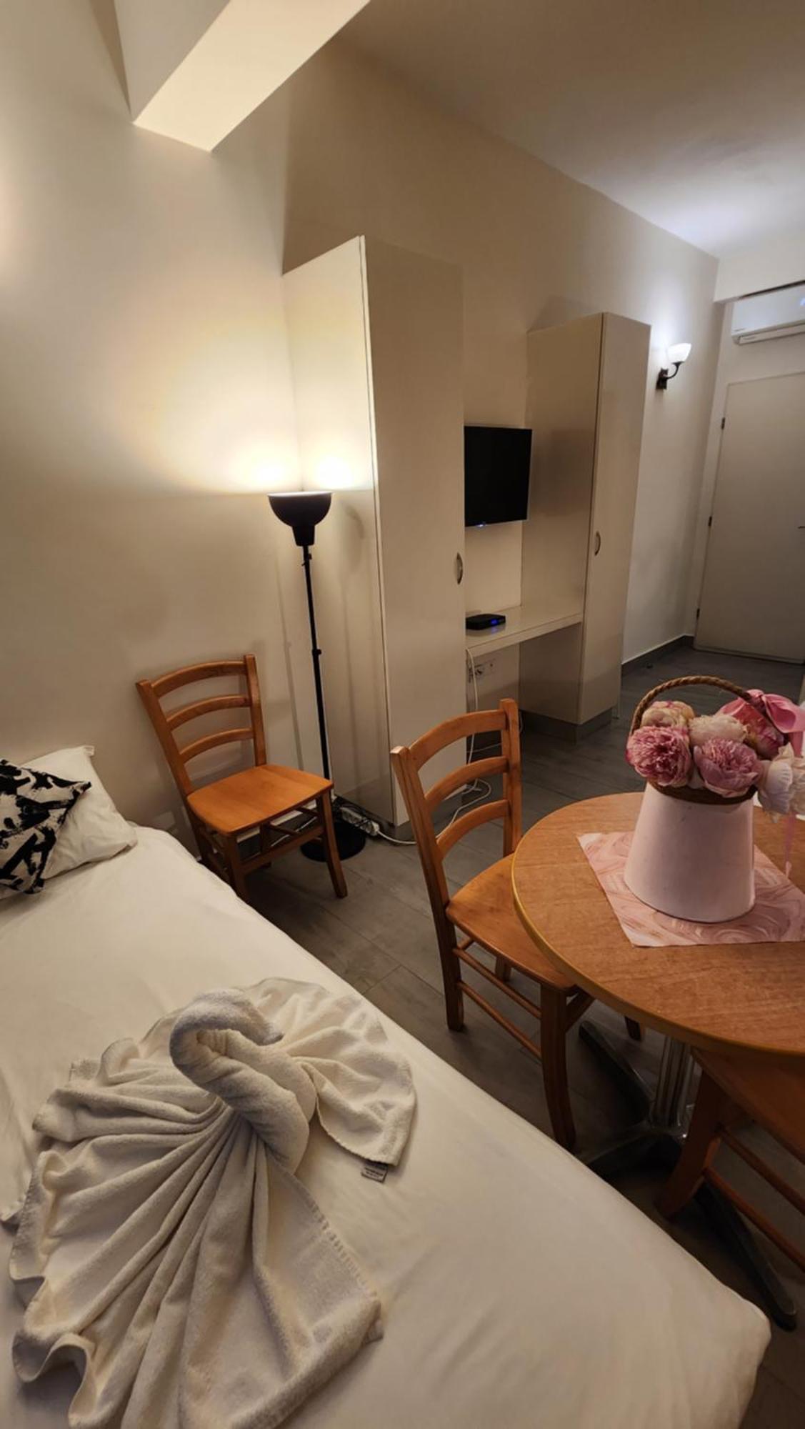 David Hameleh House Aparthotel Netanya Phòng bức ảnh