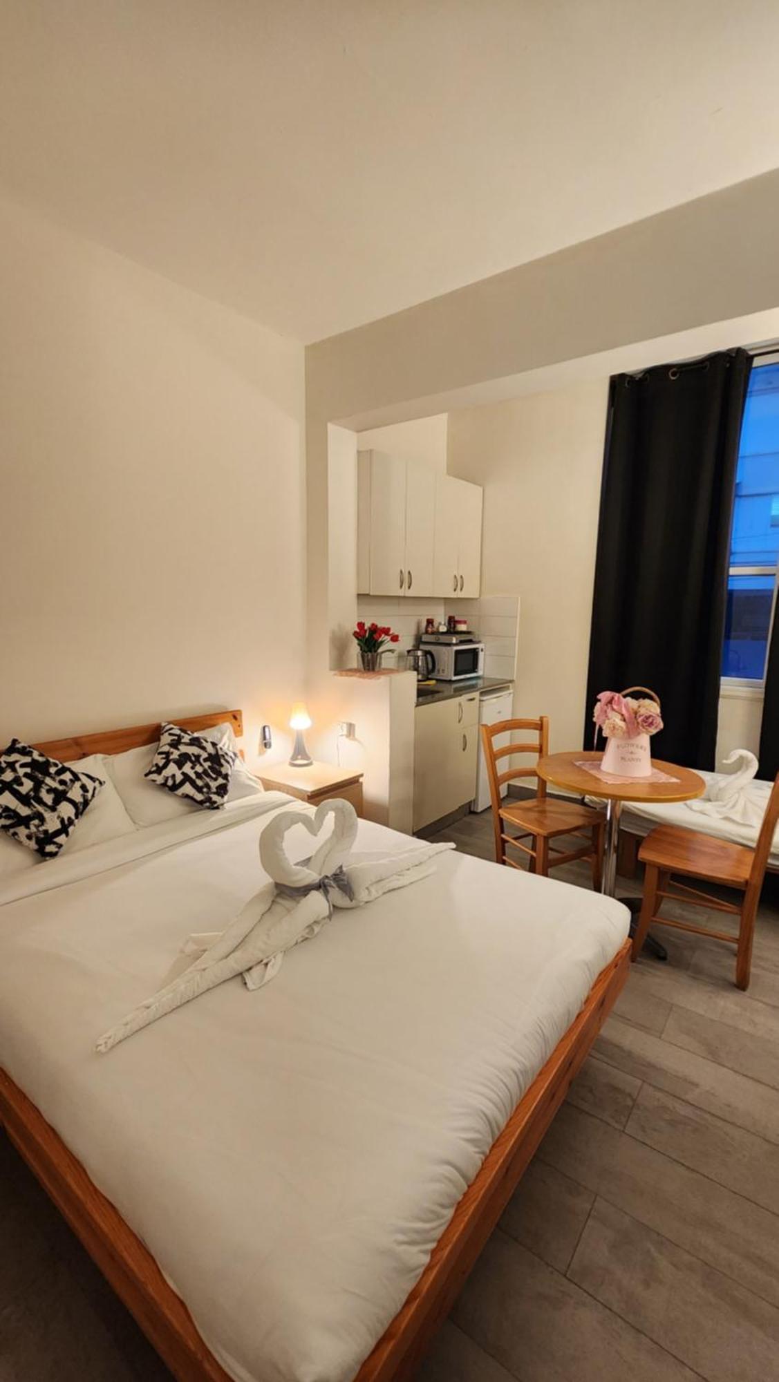 David Hameleh House Aparthotel Netanya Phòng bức ảnh